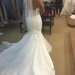 Mori lee Wedding dress! NEVER WORN!